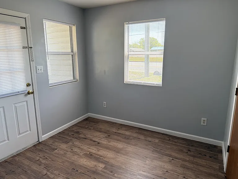 3320 Bridges St #1 — Photo 7