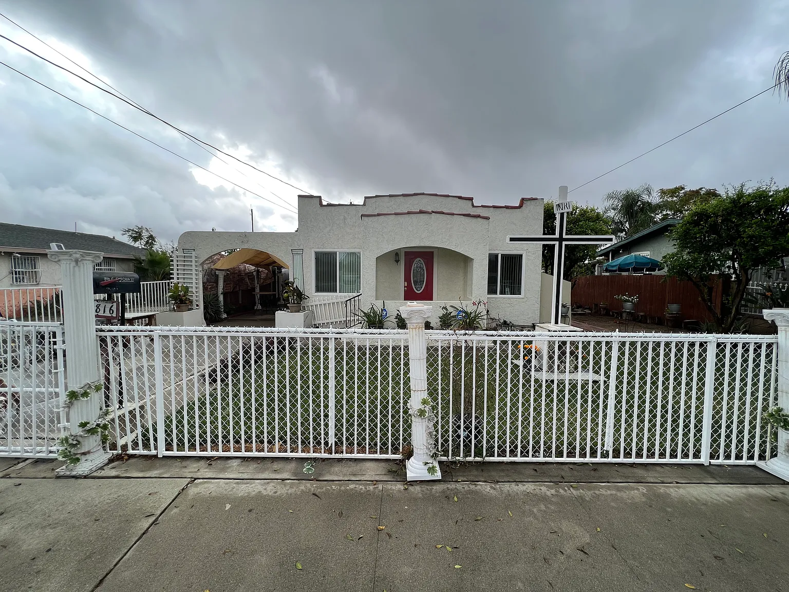 3 bed, 957 sqft, $1,300 — Photo 2