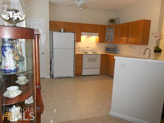 3rd image of 2203 Sunrise Ct