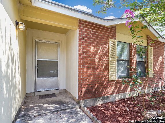2nd image of 7619 Aspen Park Dr