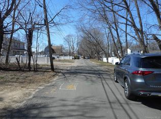 45 Brewster Lane, Amityville, NY 11701