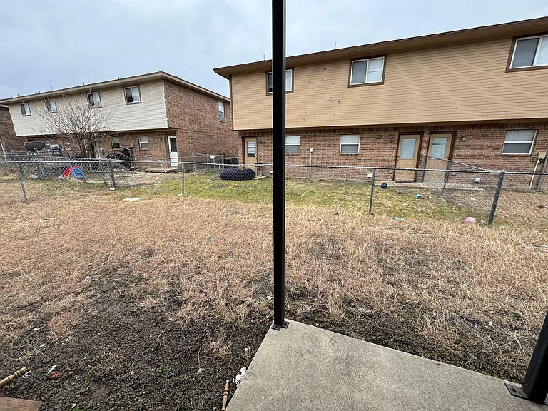 3203 Toledo Dr — Photo 41