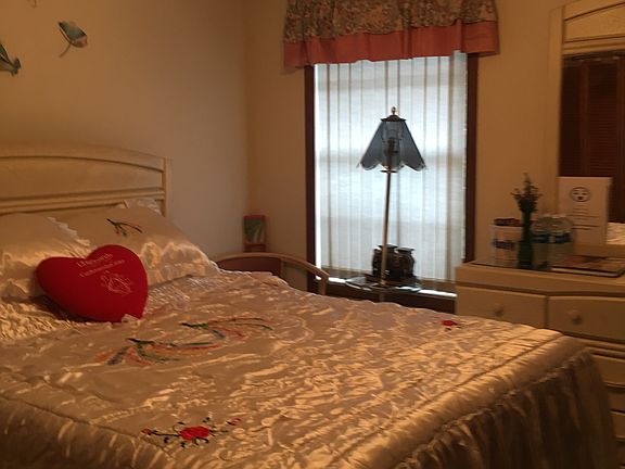 4th image of 1510 Needle Palm Dr