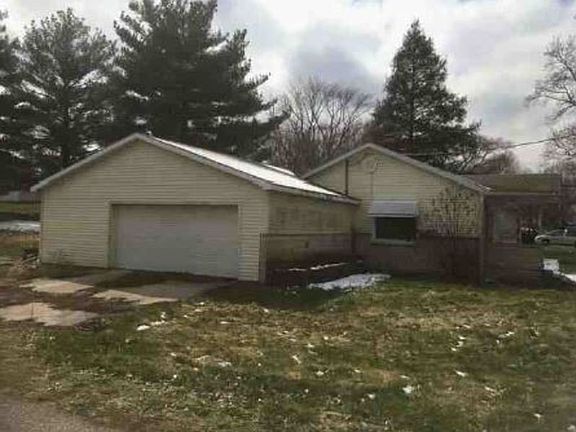 2nd image of 703 W Curtis St