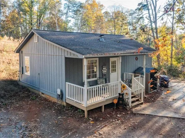 200 Golden Ave, Dahlonega, GA 30533