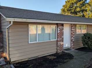 23031 SW Main St APT 11, Sherwood, OR 97140