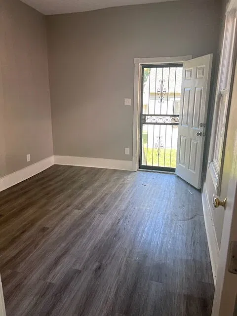 1 bed, 1.0 bath, $650 — Photo 2