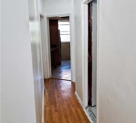 5th image of 17525 Jamaica Ave APT 3