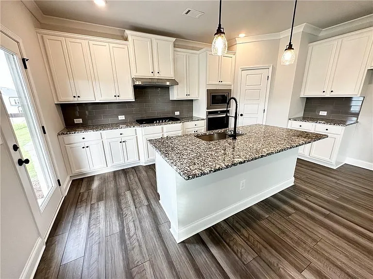 1772 Dover Creek Ln — Photo 5