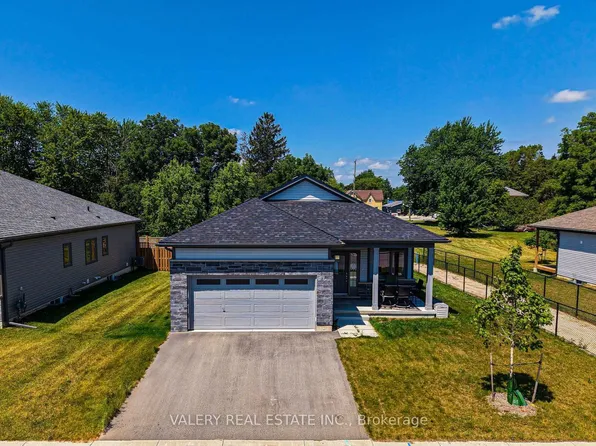 142 Ellen St, North Perth, ON N0G 1B0