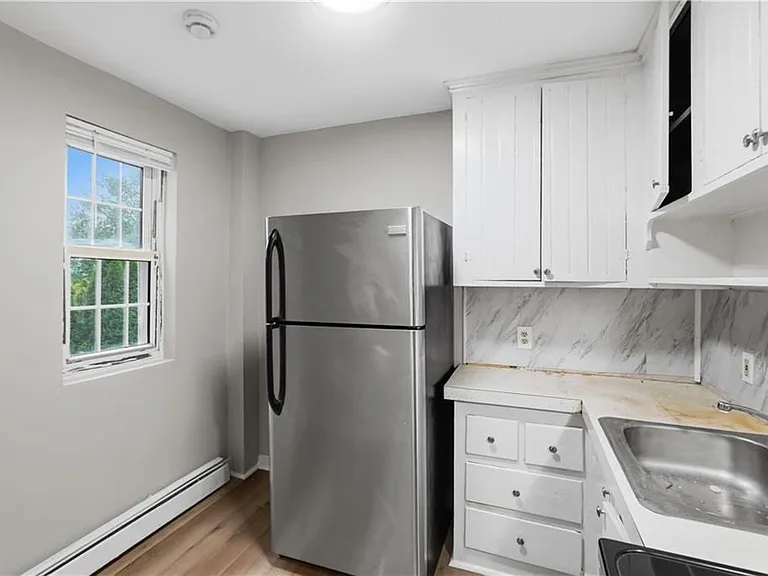 82 Pond St #3 — Photo 5