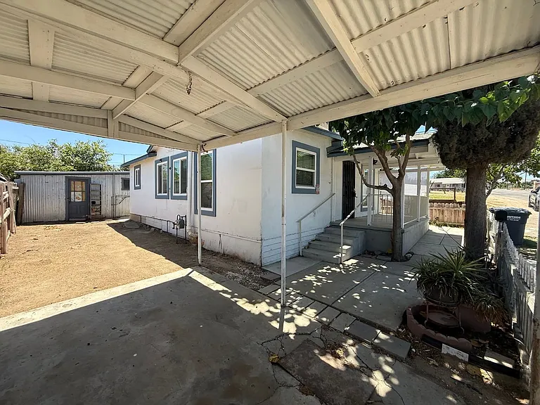 515 Wood St — Photo 2