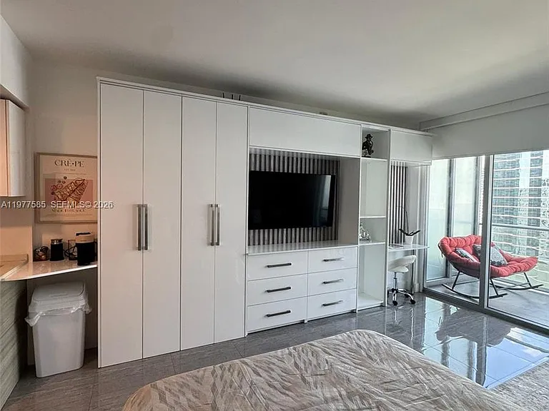 1300 Brickell Bay Dr #2512 — Photo 4