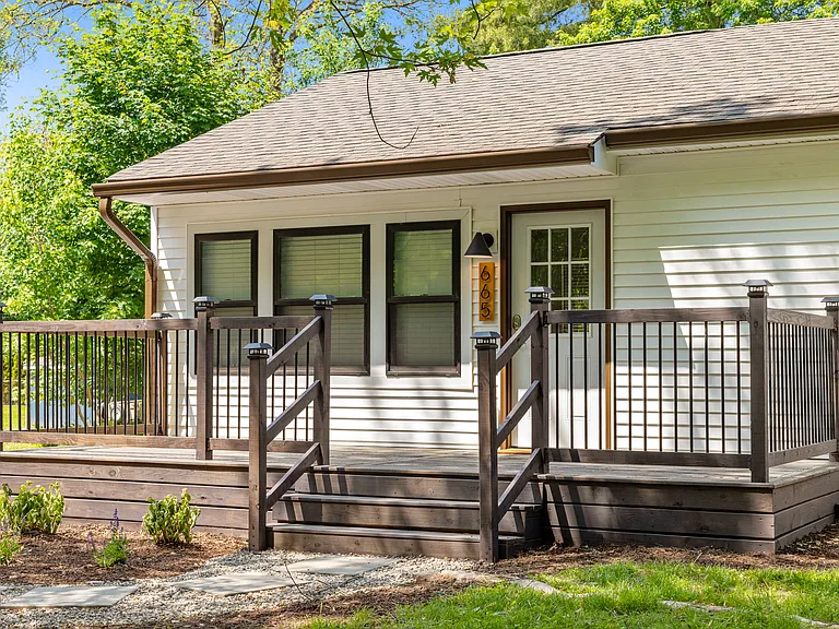 665 E Ridge Rd — Photo 37