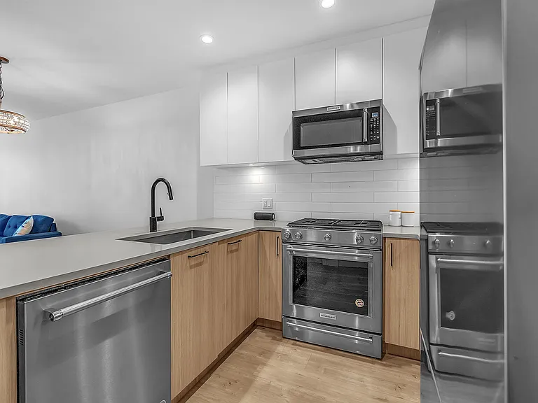 707 Como Lake Ave #212 — Photo 8