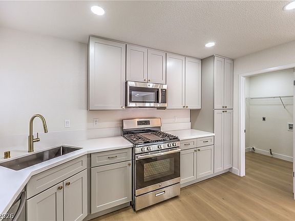 4th image of 1761 Rowan Tree Dr