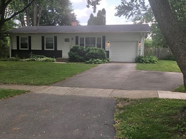 30W215 Allister Ln