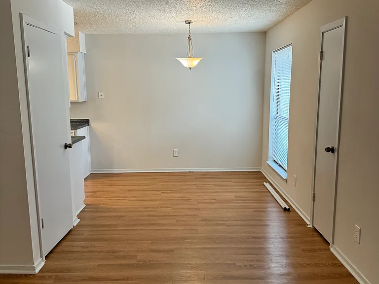 7000 Oak Meadow Cir #C — Photo 8