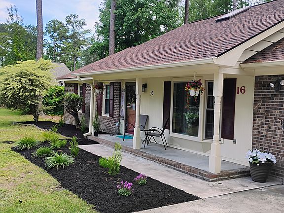 3rd image of 16 Bayberry Cir