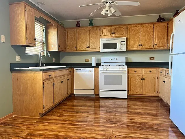 3 bed, 1537 sqft, $2,700 — Photo 4