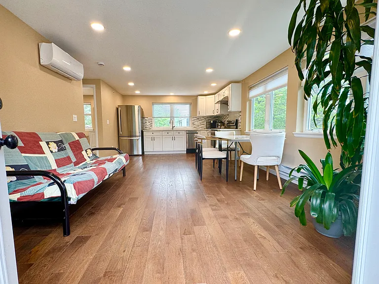 2710 Carnegie Dr #ADU — Photo 2