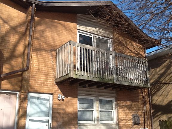 3rd image of 1321 Broadway Ave