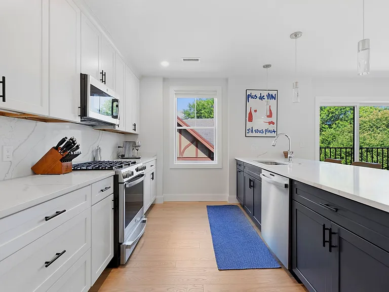 52 W Emerson St #6 — Photo 7