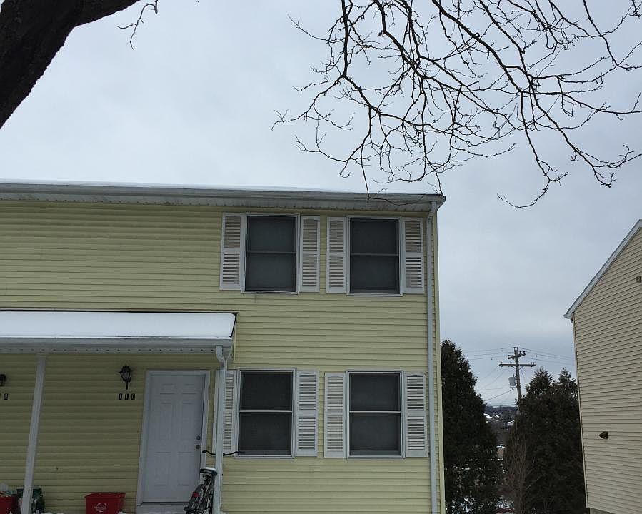 1st image of 132 E Cherry Ln
