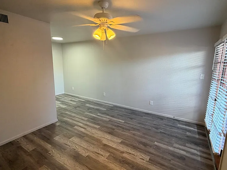 1138 S Pageant Ave — Photo 3