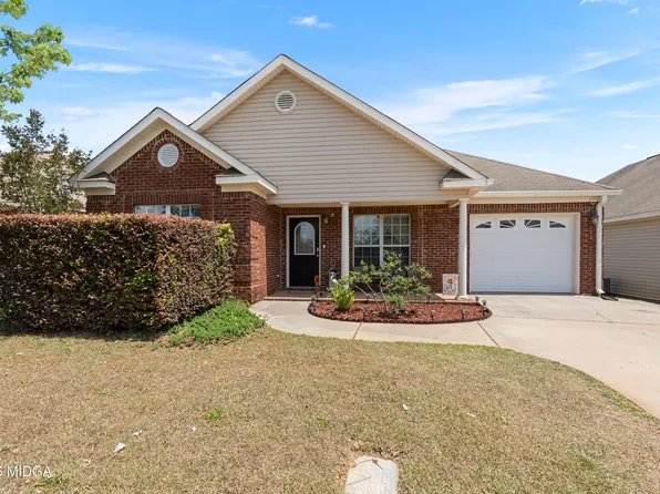 418 Covington Cv, Byron, GA 31008