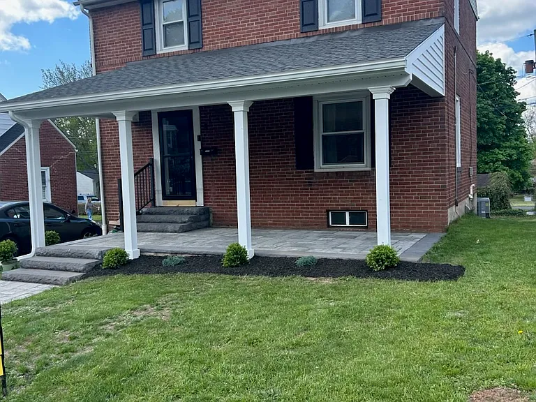 1412 Cherry Ln — Photo 2