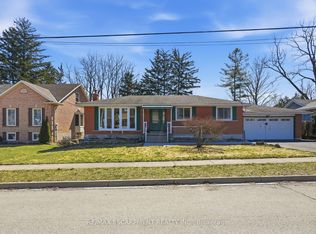 54 Nelson St, Hamilton, ON L8B 0B3