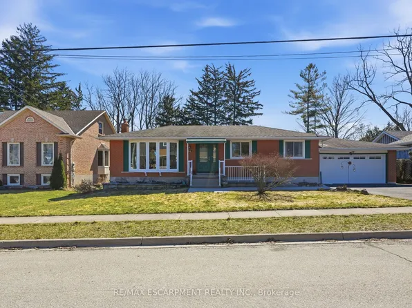 54 Nelson St, Hamilton, ON L8B 0B3