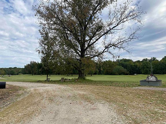 5th image of 1931 E Diamond Ave