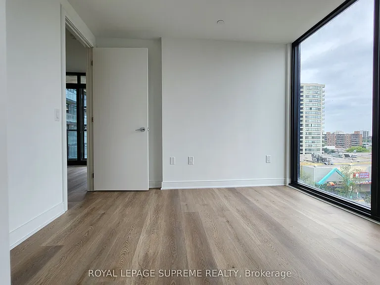 86 Dundas St E #402 — Photo 13