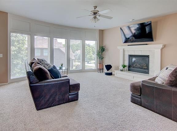 2nd image of 1841 Buckingham Dr
