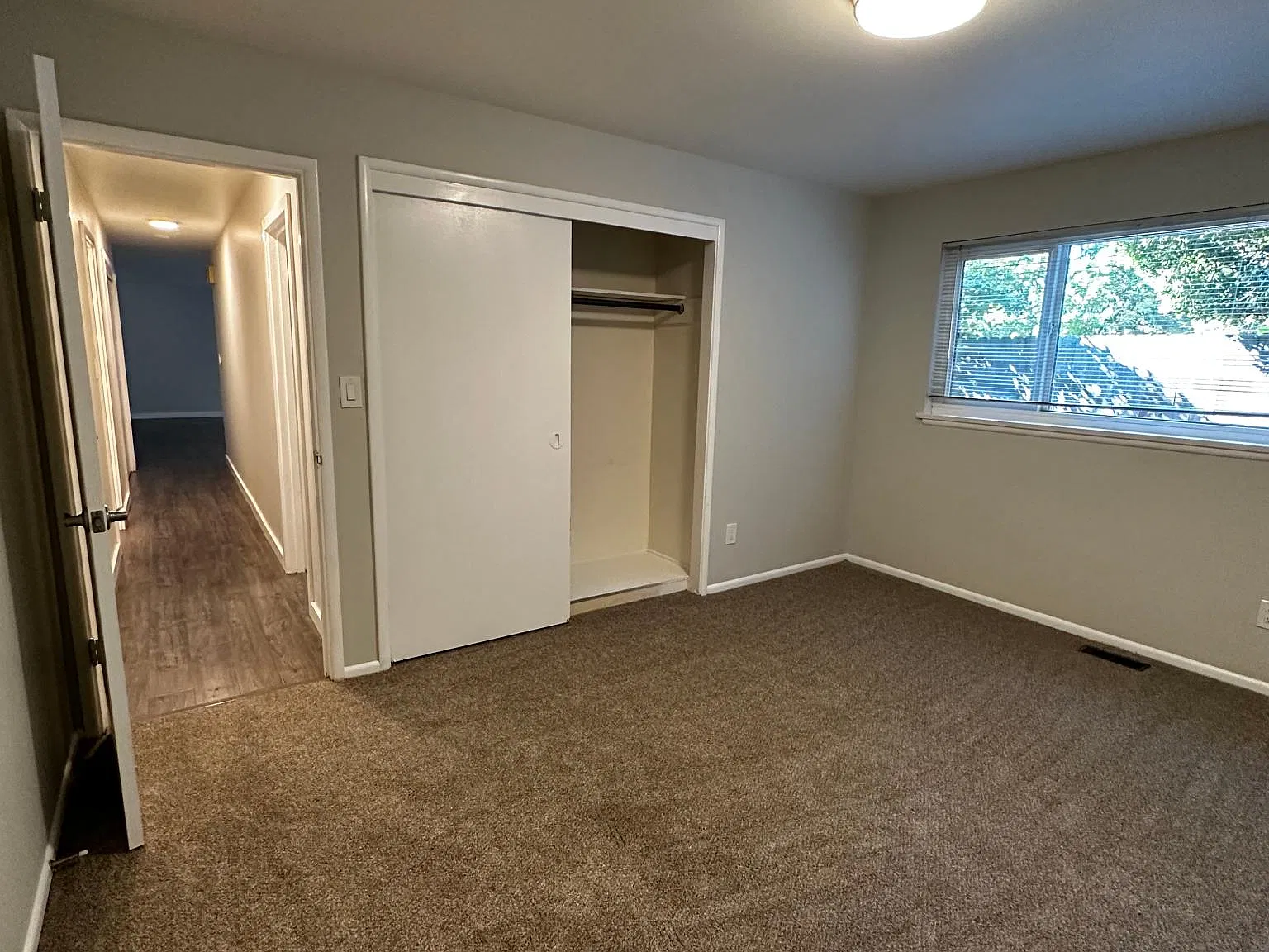 2 bed, 1000 sqft, $2,395 — Photo 4