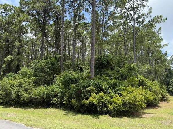 241 Boncycle Land Dr, Eastpoint, FL 32328