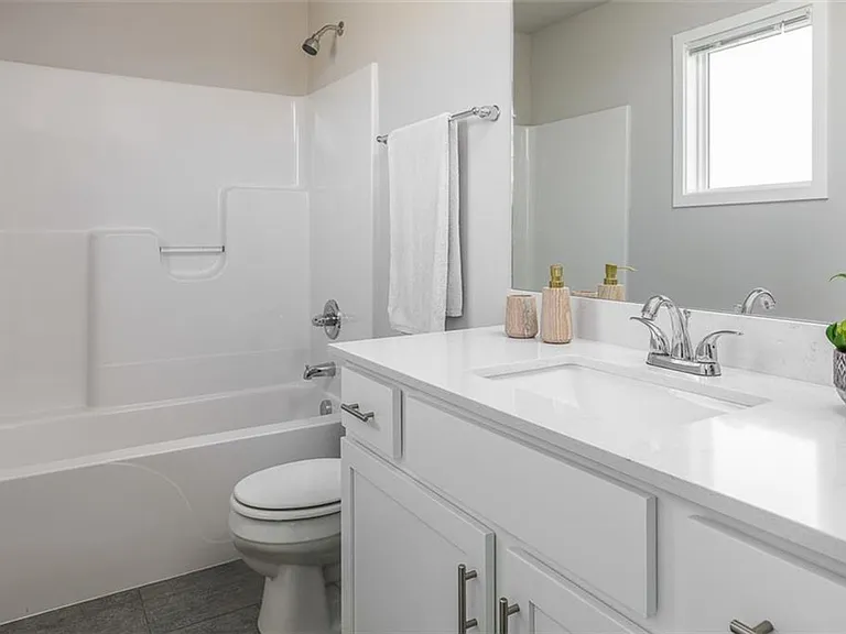 1707 Ashwood Ave — Photo 11