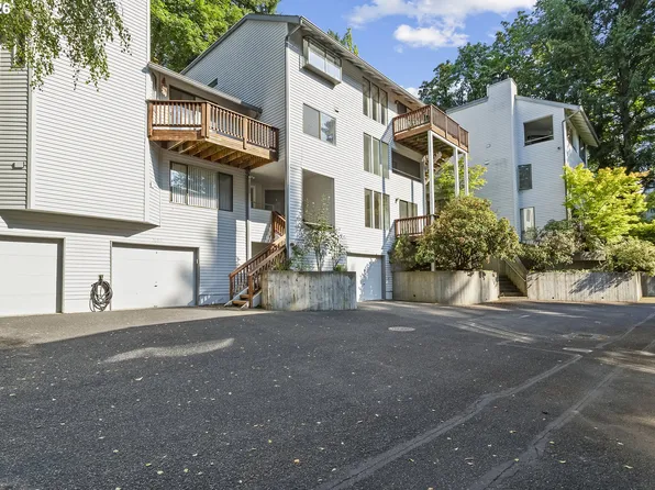 3676 Spring Ln, Lake Oswego, OR 97035