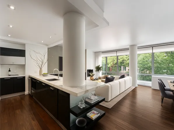 444 West 19th Street image 2 of 12