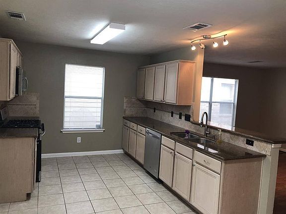 4th image of 7239 River Pines Dr