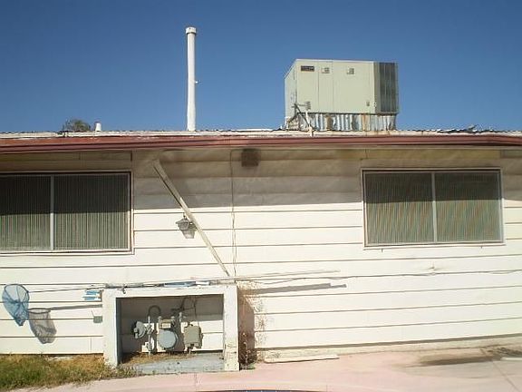4th image of 2957 W Port Royale Ln