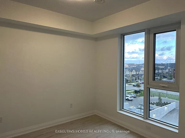 412 Silver Maple Rd #427 — Photo 8