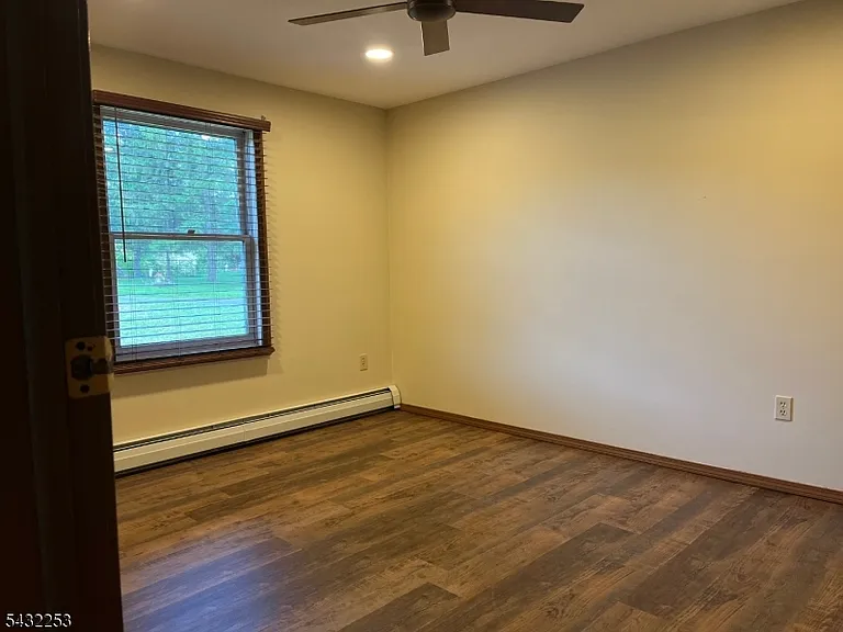 31 Countryside Rd — Photo 4