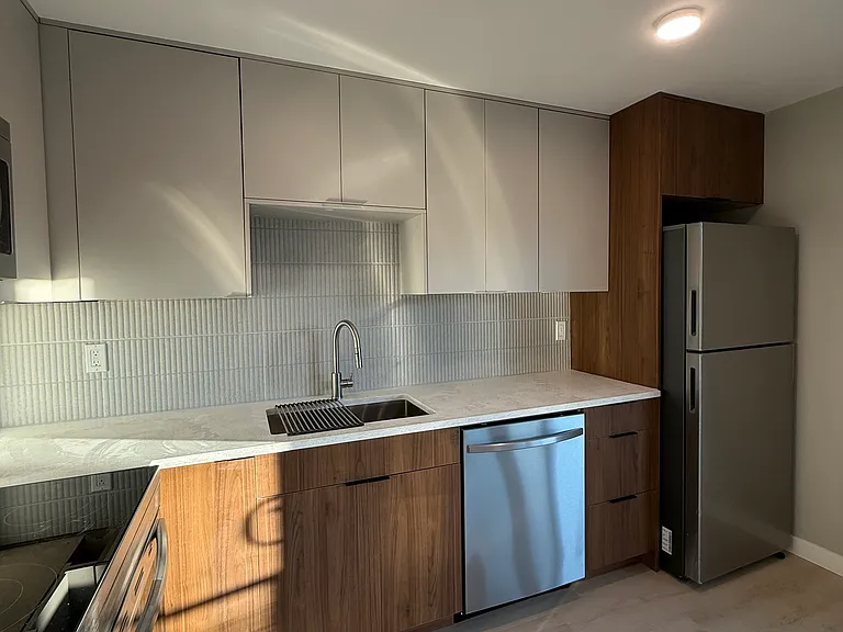 10740 Greenwood Ave N #2 — Photo 4