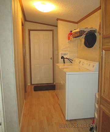 5th image of 99 Oak Ave