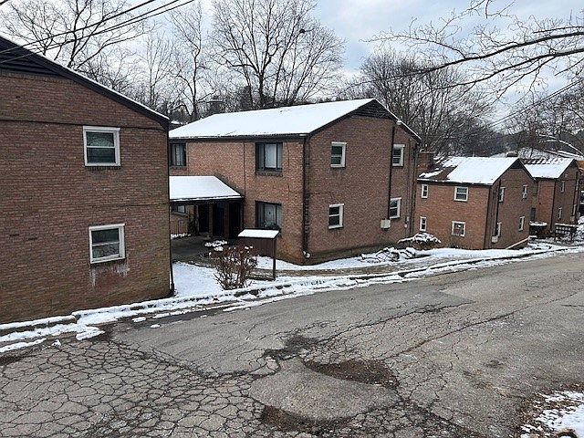 1st image of 3457-3453 Evergreen Rd