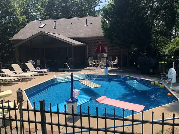 1611 Oline Pl, Charlotte, NC 28212