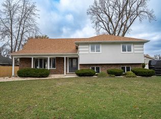 7918 W 100th St, Palos Hills, IL